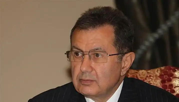 Mehmet Emin Karamehmet: Türk İş Dünyasının Önemli İsimlerinden Biri Kimdir?