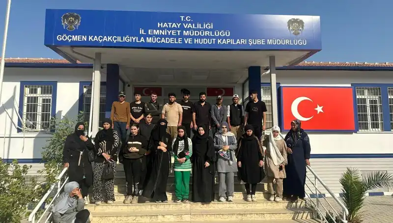 Minibüste 24 Göçmen Yakalandı: Sır Perdesi Aralandı mı?