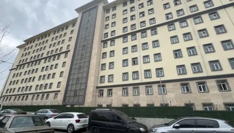 Kız Öğrenci Yurdunda Şok Olay: Takip Edilen Şahıs Yurda Girdi