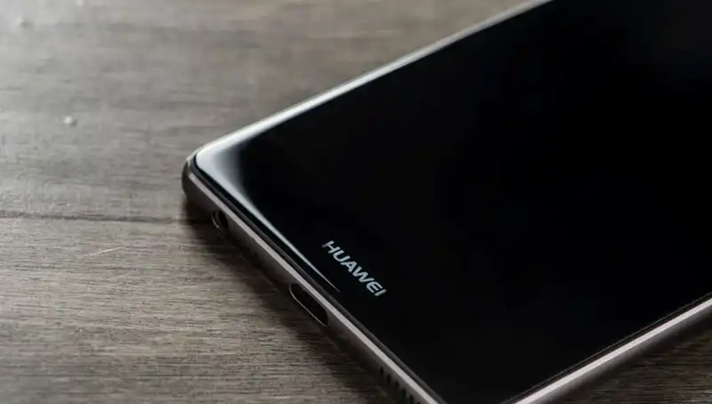 Huawei'nin Yeni Katlanabilir Telefonu: Yenilikler ve Özellikleriyle Dikkat Çekiyor