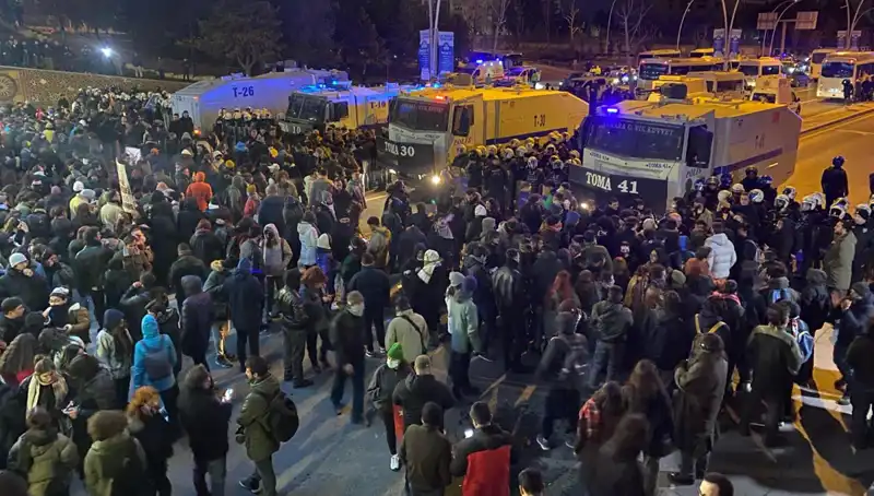 İstanbul ve Ankara’da Öğrenciler İmamoğlu İçin Sokağa Çıktı!