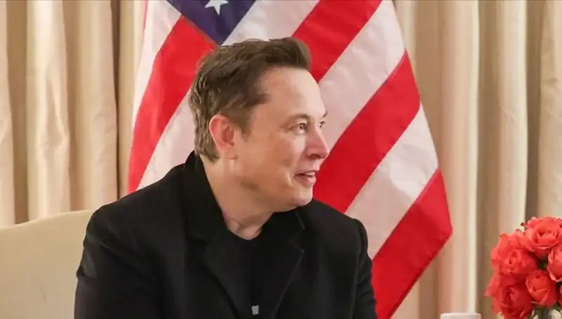 Tarih Yazan Tartışmanın Ortasında Elon Musk'un Destek Verdiği Kim?