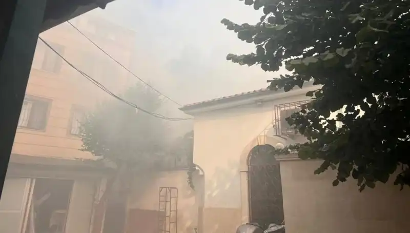 Fatih'te Tarihi Tahta Minare Hamamı'nda Yangın Paniği Yaşandı!