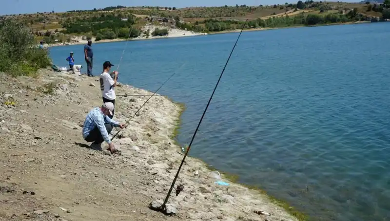 Kafesler Patladı! Vatandaşlar Baraja Akın Etti, İşte Sebebi