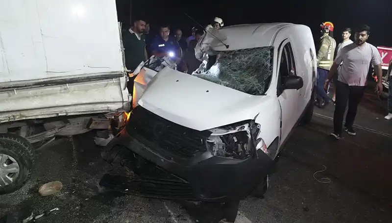 İstanbul'da Feci Kaza: 3 Yaralı, Olayın Perde Arkası Neler?