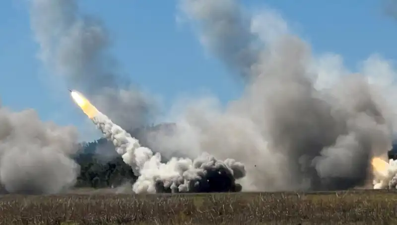 Avustralya'nın En Büyük Askeri Tatbikatında Devrim Niteliğinde İlk: HIMARS Atışı Gerçekleşti