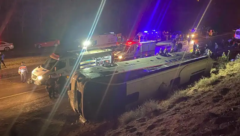 İşçi Servisi Kaza Yaptı: 23 Yaralı, Bölge Halkında Panik!