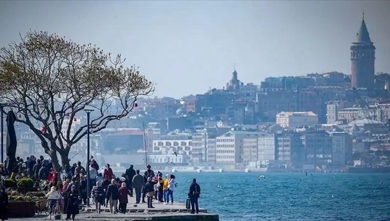 İstanbul'a Bahar Geldi: Haftasonu Hava Durumu Müjdesi!