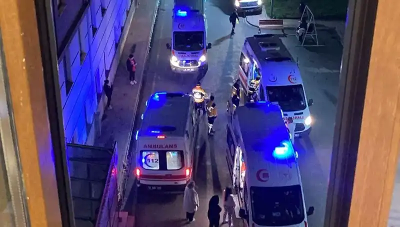 Akşam Yemeği Kabusu: 53 Öğrenci Hastanelik Oldu